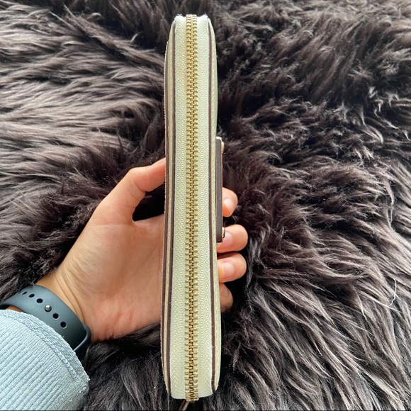 kate spade | cream full zip wallet - Picture 11 of 11